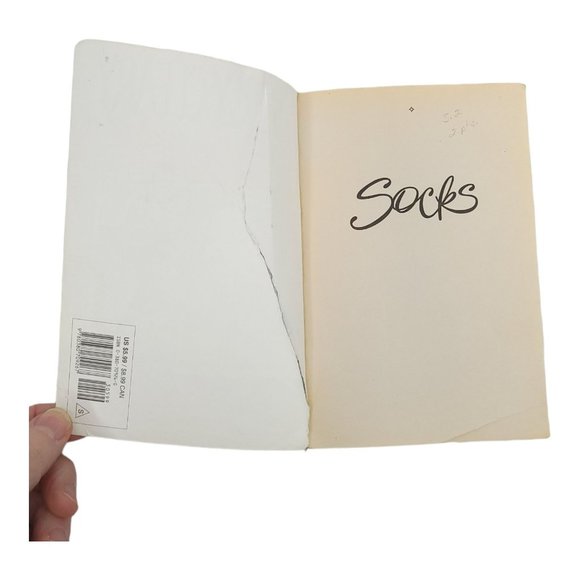 Beverly Cleary The Mouse And The Motorcycle Ramona Quimby Socks Paperback Lot - Picture 10 of 10